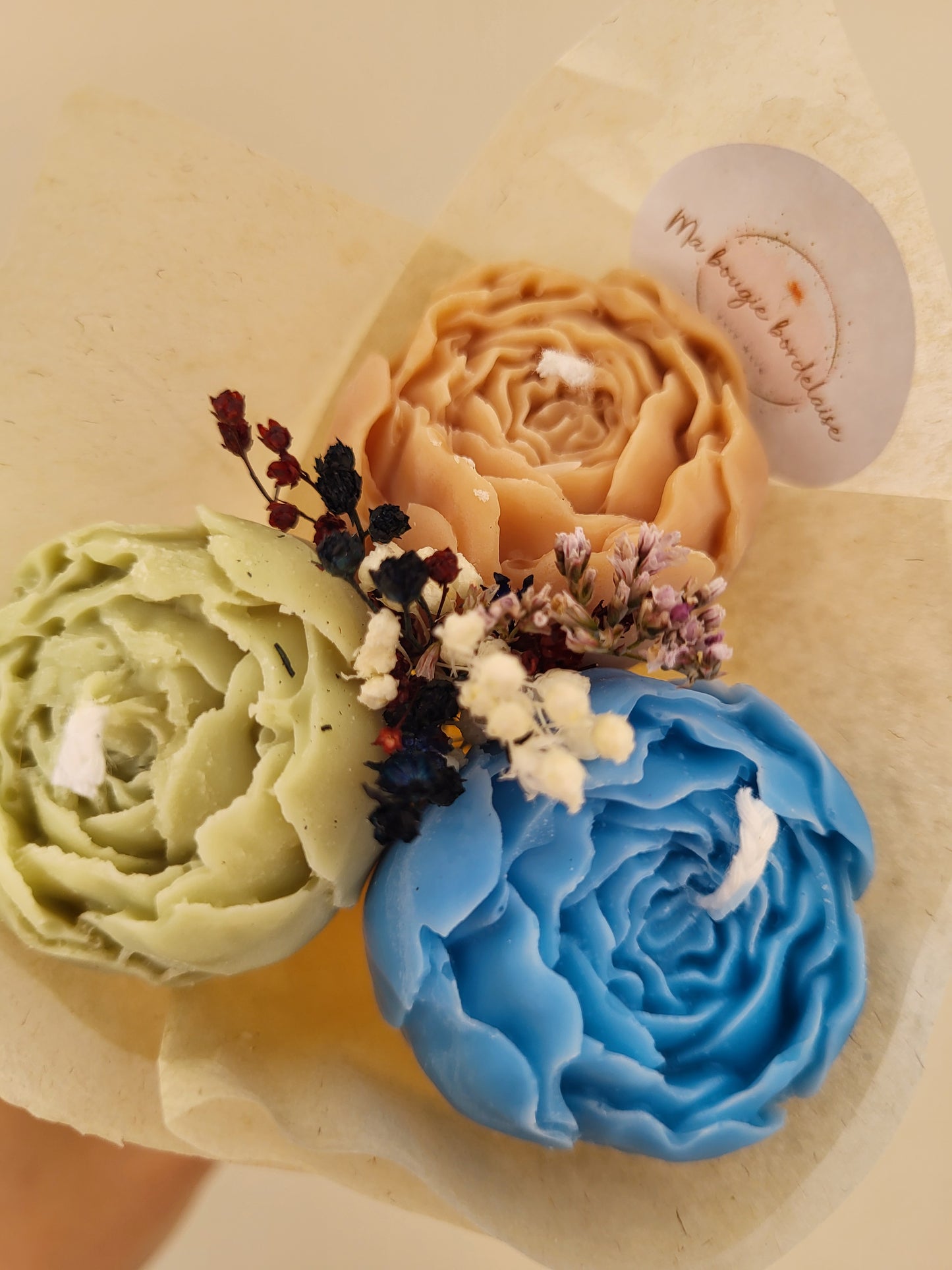 Bouquet de 3 pivoines en bougies - taille S (bleu-marron-vert)