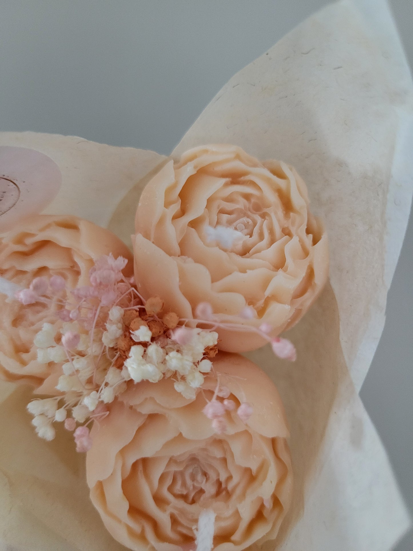 Bouquet de 3 pivoines en bougies - taille S (saumon)