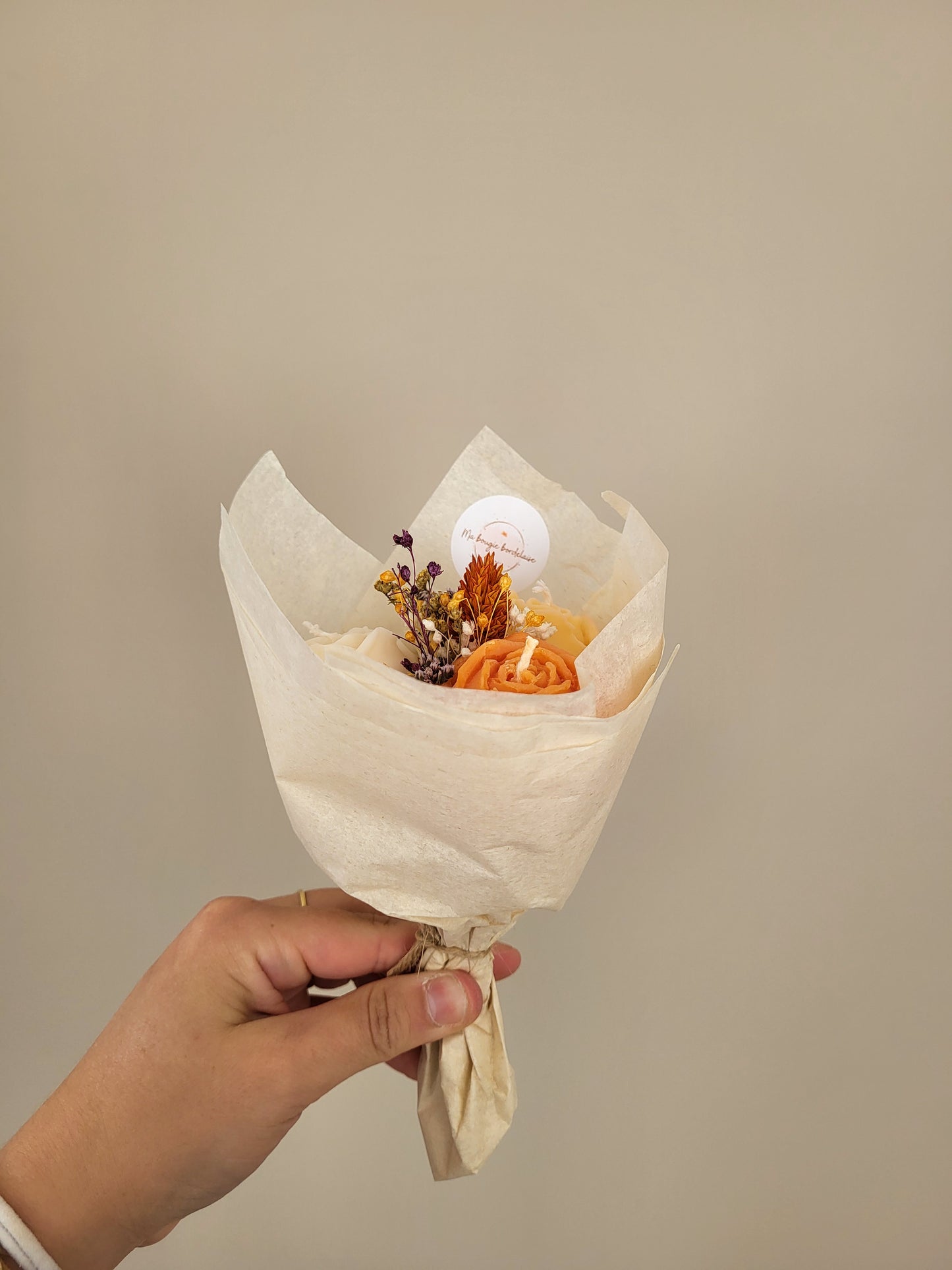 Bouquet de 3 roses en bougies - taille M (orange-jaune-blanc)