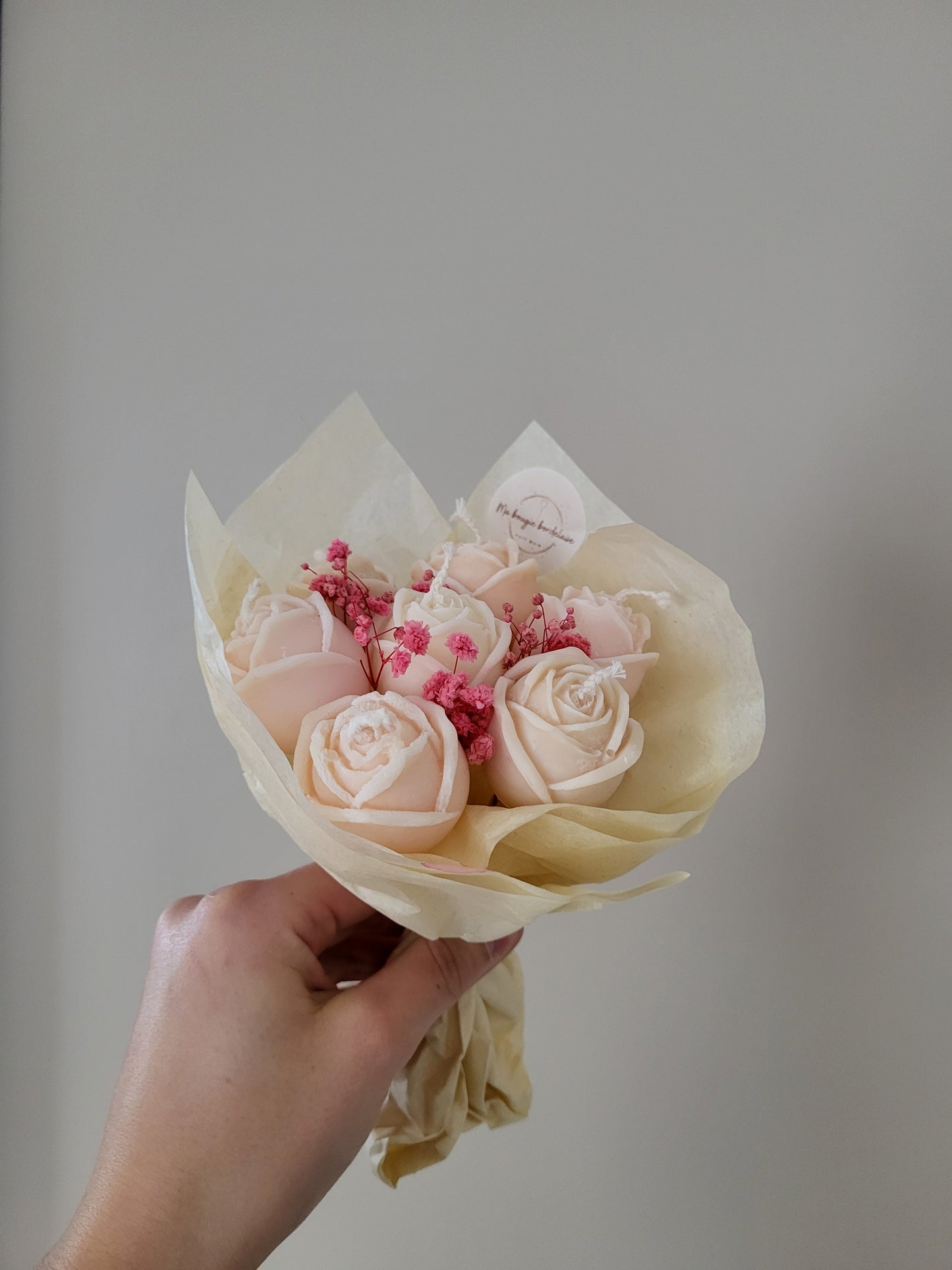 Bouquet de 7 roses en bougies - taille S (blanc-beige-rose)
