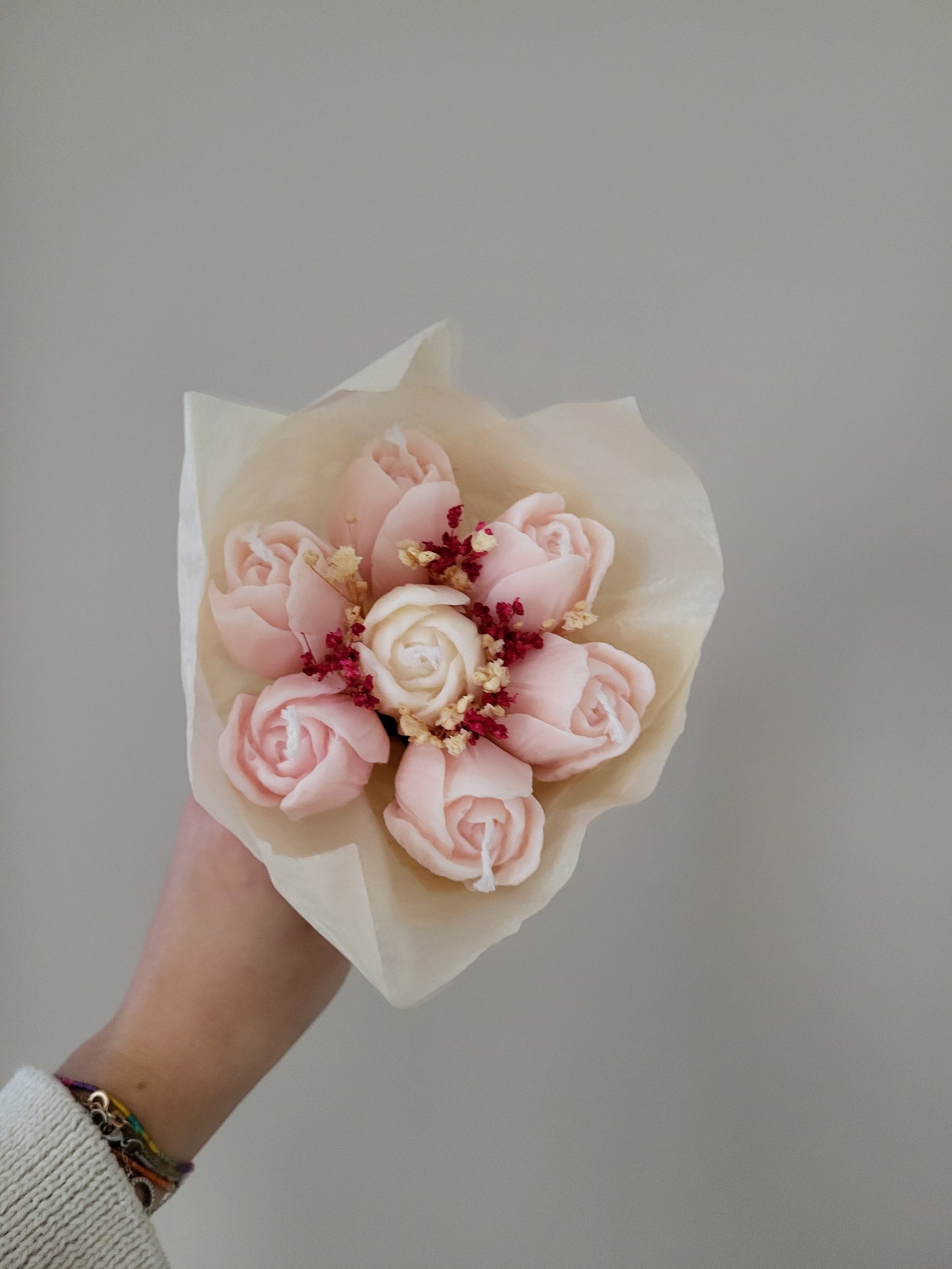Bouquet de 7 tulipes en bougies - taille S (rose pâle-blanc)
